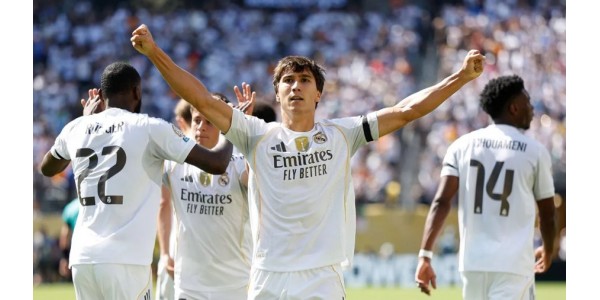 Real Madrid och Paris Saint-Germain möts i semifinalen i klubb-VM Real Madrid och Paris Saint-Germain möts i semifinalen i klubb-VM